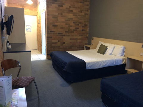 Bribie Island Hotel - Tourism Canberra 17