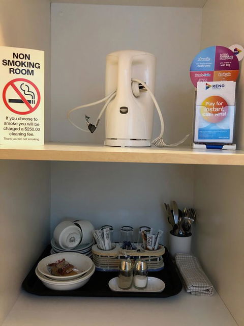 Bribie Island Hotel - Tourism Canberra 12