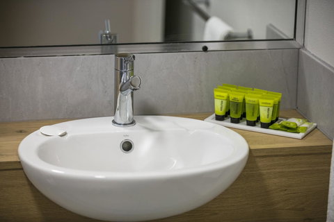 Nightcap At Kawana Waters Hotel - Tourism Canberra 36