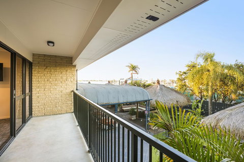 Nightcap At Kawana Waters Hotel - Tourism Canberra 39