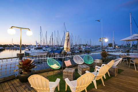 Nightcap At Kawana Waters Hotel - Tourism Canberra 8