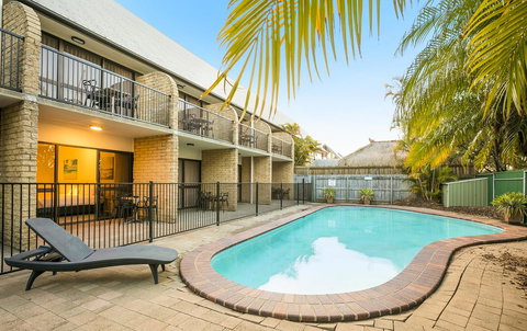 Nightcap At Kawana Waters Hotel - Tourism Canberra 5