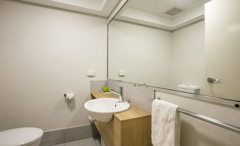 Nightcap At Kawana Waters Hotel - Tourism Canberra 24