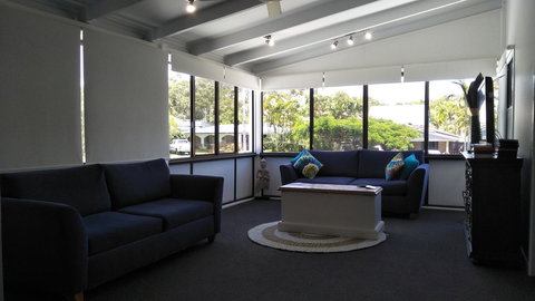 Salty Vibes Retreat - Tourism Canberra 9