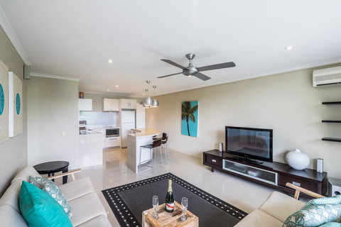 Noosa Harbour Resort - Tourism Canberra 9