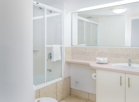 Noosa Hill Resort - Tourism Canberra 37