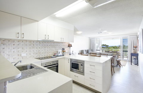 Noosa Hill Resort - Tourism Canberra 6