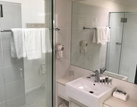 Mercure Clear Mountain Lodge - Tourism Canberra 4