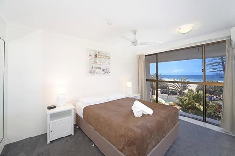 Coolum Caprice - Tourism Canberra 6