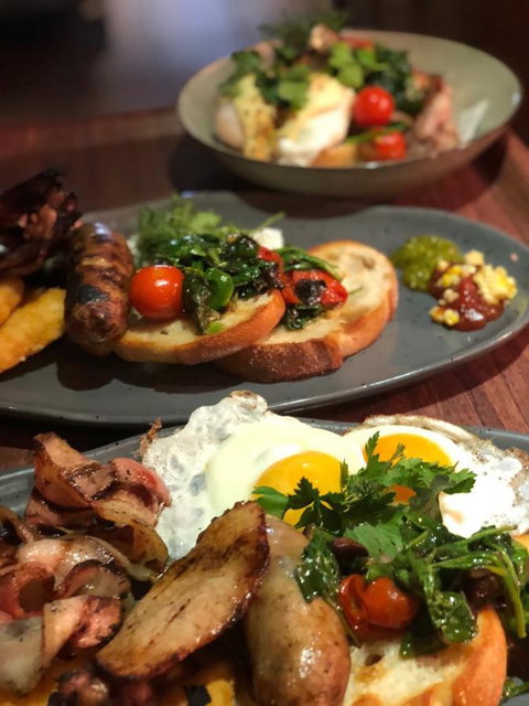 The Bearded Dragon Boutique Hotel - Tourism Canberra 13