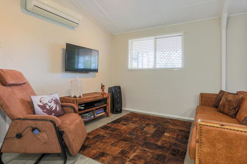 Bed & Breakfast 1 Bedroom Guest House - Tourism Canberra 24