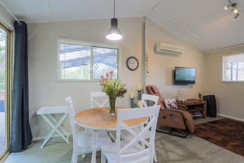 Bed & Breakfast 1 Bedroom Guest House - Tourism Canberra 23