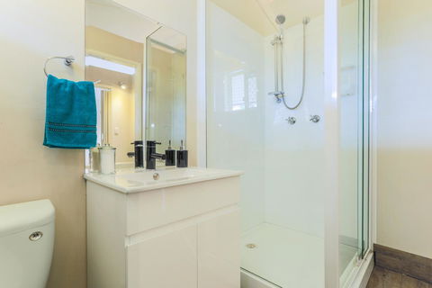 Bed & Breakfast 1 Bedroom Guest House - Tourism Canberra 7