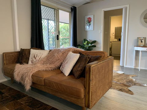 Bed & Breakfast 1 Bedroom Guest House - Tourism Canberra 27