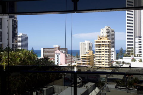 Circle Luxury Holidays - Tourism Canberra 4