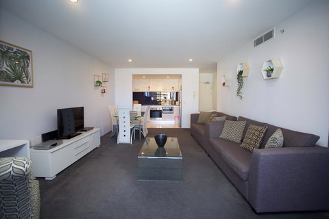 Circle Luxury Holidays - Tourism Canberra 2