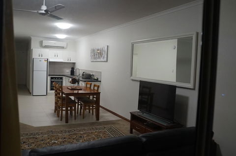 Airlie Seaview Apartments - Tourism Canberra 8