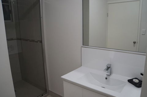 Airlie Seaview Apartments - Tourism Canberra 15