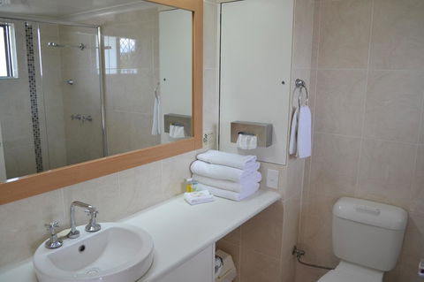 Comfort Inn Grammar View - Tourism Canberra 11