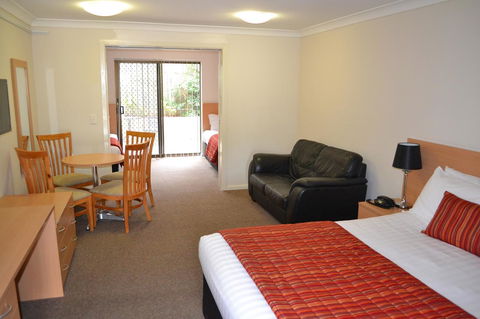 Comfort Inn Grammar View - Tourism Canberra 13