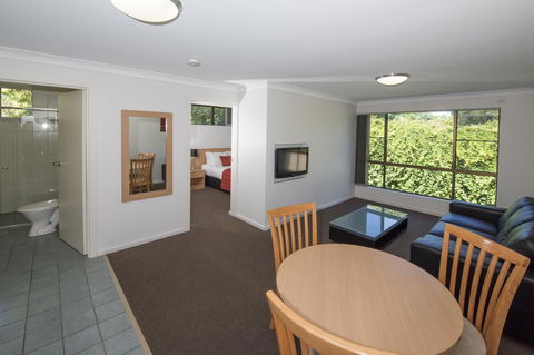 Comfort Inn Grammar View - Tourism Canberra 12