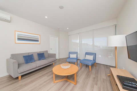 Salt Yeppoon - Tourism Canberra 11