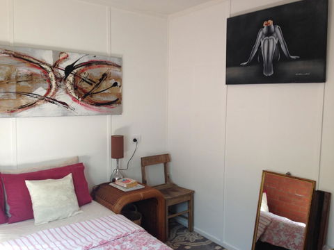 XYL Pets Friendly Seaside Boutique Guesthouse - Tourism Canberra 13