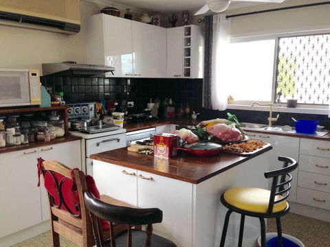XYL Pets Friendly Seaside Boutique Guesthouse - Tourism Canberra 2