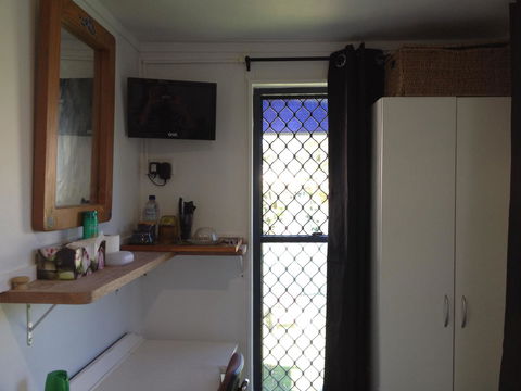 XYL Pets Friendly Seaside Boutique Guesthouse - Tourism Canberra 29