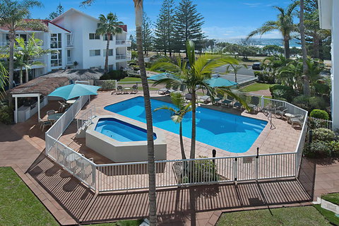 Le Beach Apartments - Tourism Canberra 1