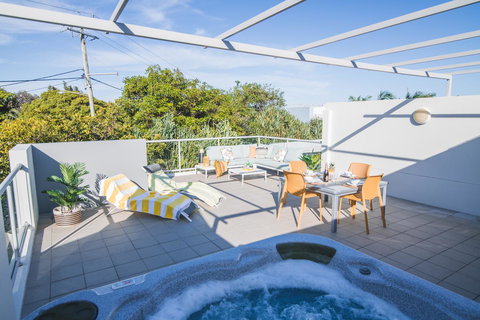 Coolum At The Beach - Tourism Canberra 34