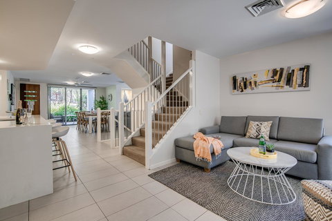 Coolum At The Beach - Tourism Canberra 26