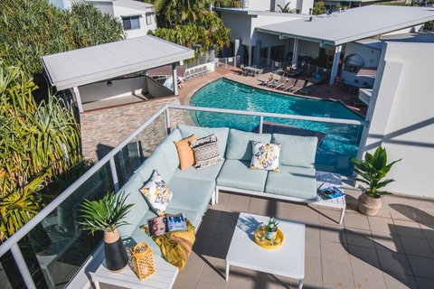 Coolum At The Beach - Tourism Canberra 0