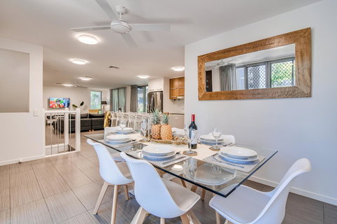 Coolum At The Beach - Tourism Canberra 27