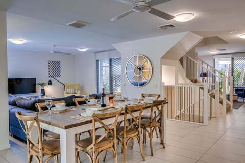 Coolum At The Beach - Tourism Canberra 24