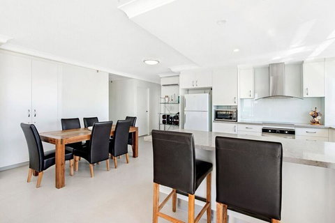 ULTIQA Beach Haven On Broadbeach - Tourism Canberra 14