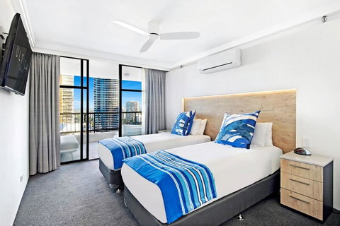 ULTIQA Beach Haven On Broadbeach - Tourism Canberra 4