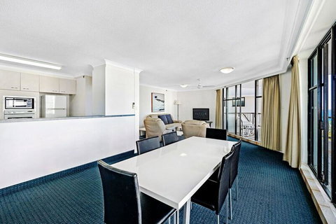 ULTIQA Beach Haven On Broadbeach - Tourism Canberra 37