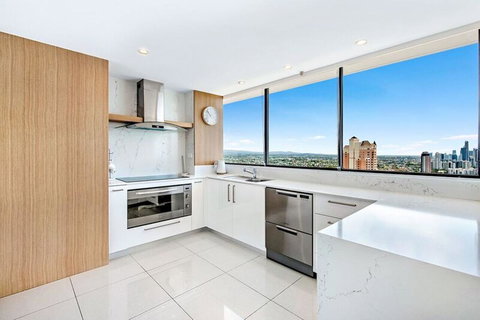 ULTIQA Beach Haven On Broadbeach - Tourism Canberra 15