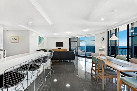 ULTIQA Beach Haven On Broadbeach - Tourism Canberra 10