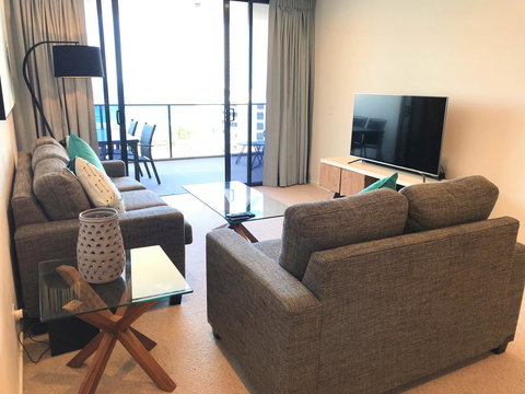 Qube Broadbeach Ocean View Apartments - Tourism Canberra 19