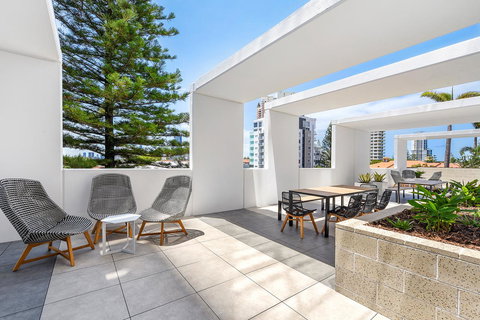 Qube Broadbeach Ocean View Apartments - Tourism Canberra 4