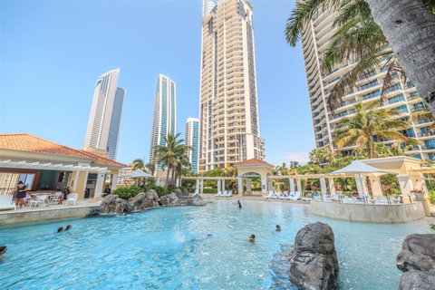 Towers Of Chevron - Private Apartment - Tourism Canberra 0