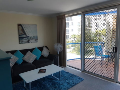 Surfers Beach Resort One - Tourism Canberra 13