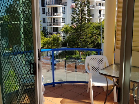 Surfers Beach Resort One - Tourism Canberra 25