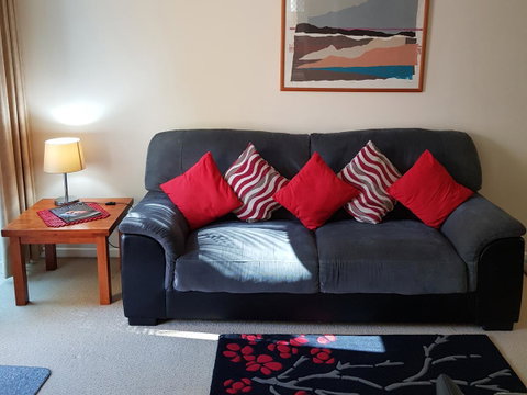 Surfers Beach Resort One - Tourism Canberra 16