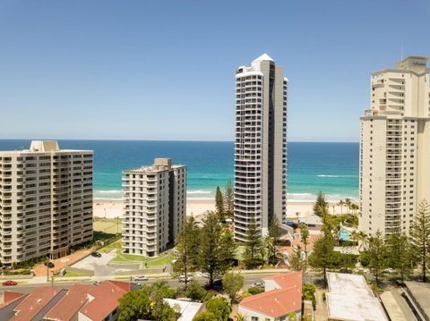 Surfers Beach Resort One - Tourism Canberra 38