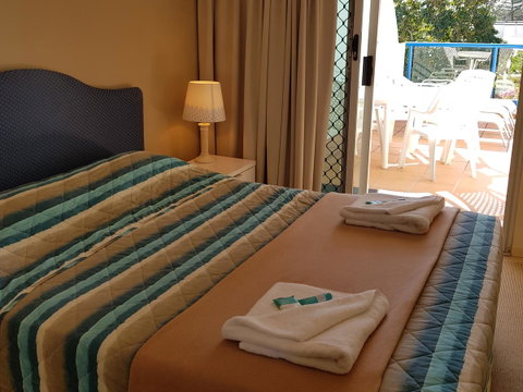 Surfers Beach Resort One - Tourism Canberra 22