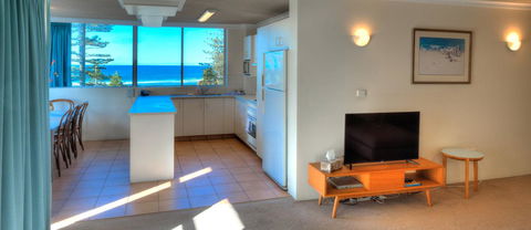 Oceania On Burleigh Beach - Tourism Canberra 2