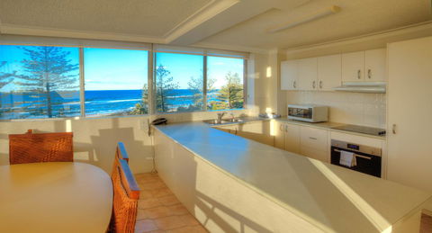 Oceania On Burleigh Beach - Tourism Canberra 3